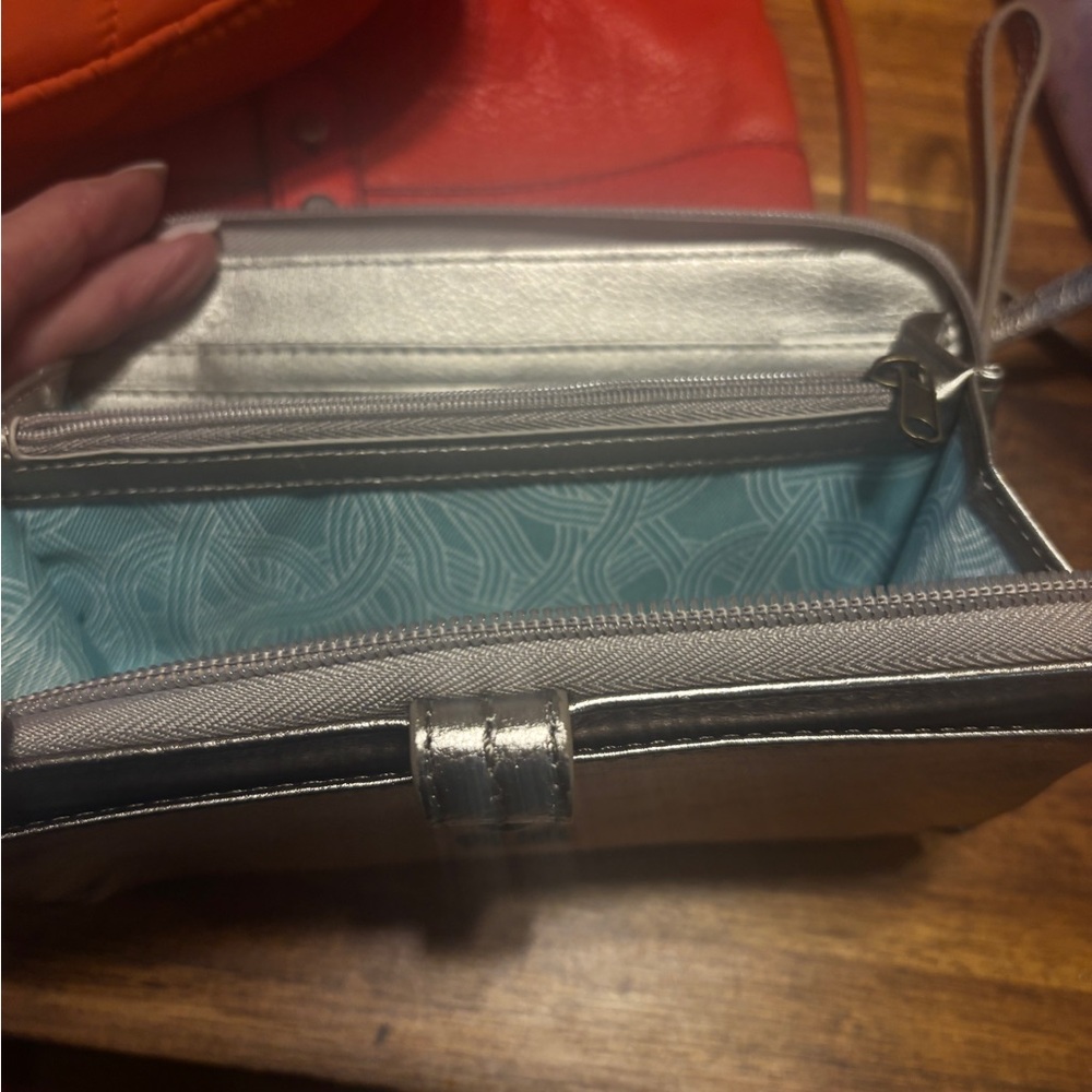 The Sak Metallic Silver Crossbody Wallet - Picture 3 of 3